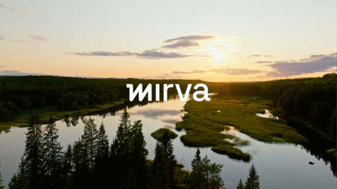 Miljöbild med Mirvas logga i mitten