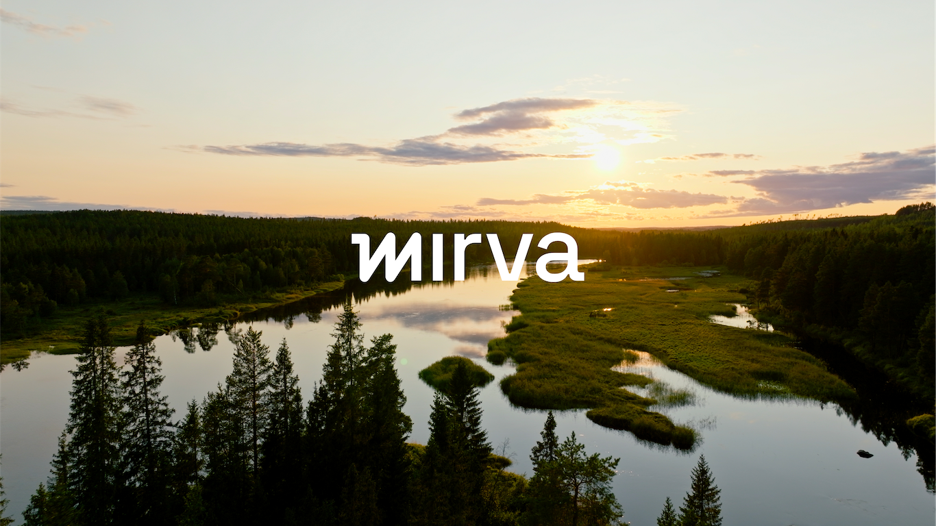 Miljöbild med Mirvas logga i mitten